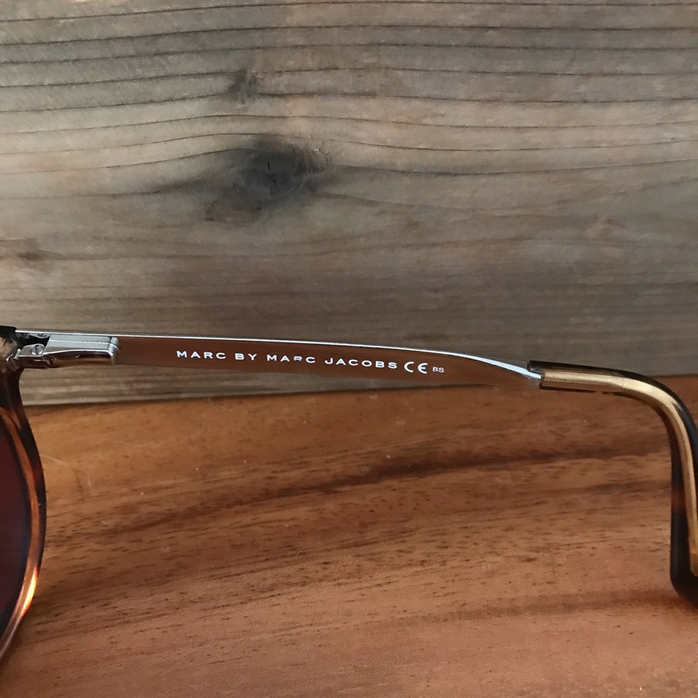 Marc Jacobs prescription sunglasses - Picture 4 of 6